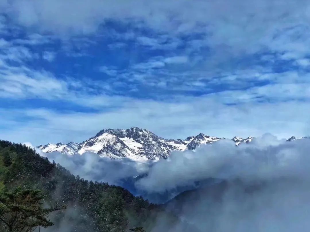 西嶺雪山的海拔是多少呢?