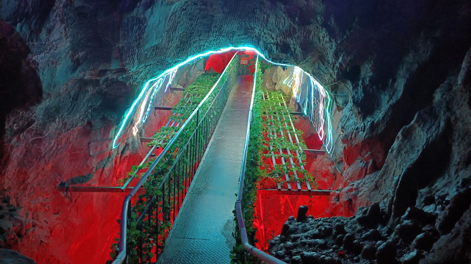 房县野人洞,避暑探秘休闲,夏日好去处