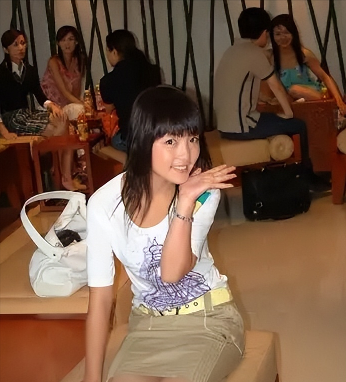 天上人间女一号梁海玲,喝一杯酒要1万元,共度一夜价格吓跑富豪