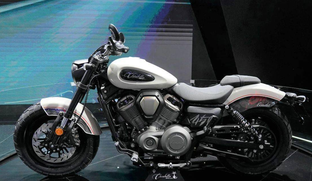 性价比蛮不错,奔达金吉拉450亮相,为新手创造更多舒适度