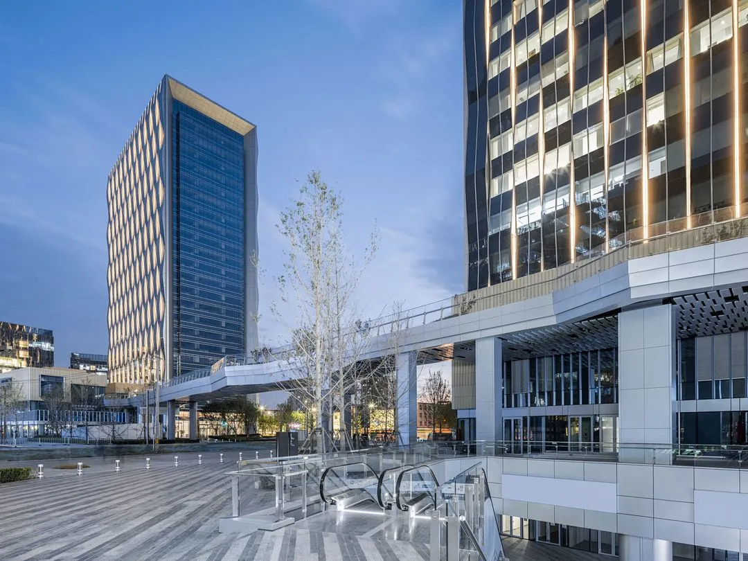 北京通州保利大都会,设计灵感源自通州大运河之潺潺波涛