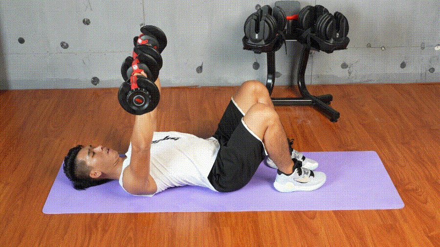 曲腿躺下后,选择合适的重量,以上面的动作作为开始考虑到居家锻炼