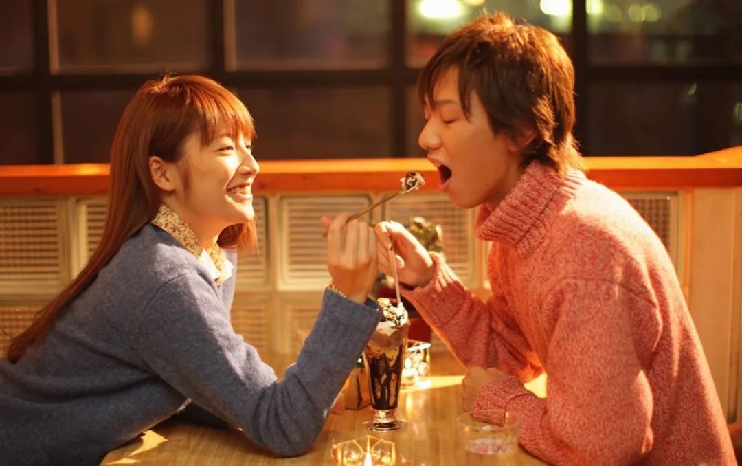 无论是夫妻还是爱人,对方敢这么回你微信,才是爱你如命做不了假