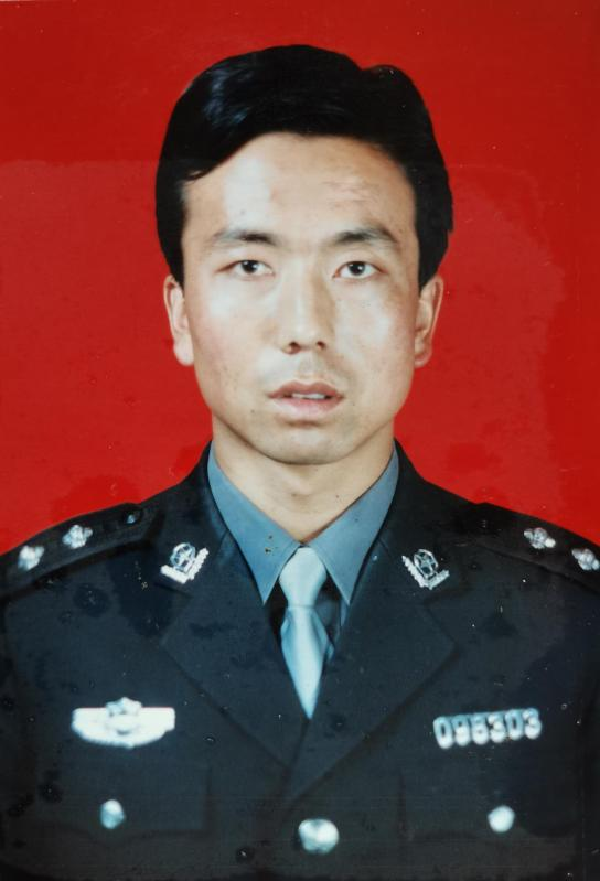 90年代警察制服图片