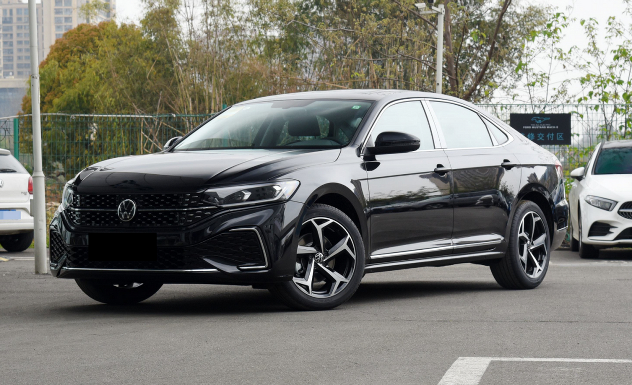 前两天跟老公去试驾了帕萨特2024款,我还是挺喜欢这辆车的.