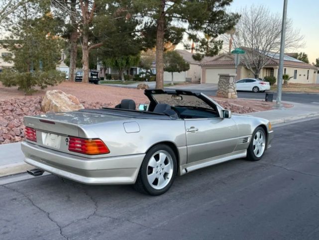 崭新的1990年奔驰sl500 amg,居然曾经是拳王座驾?