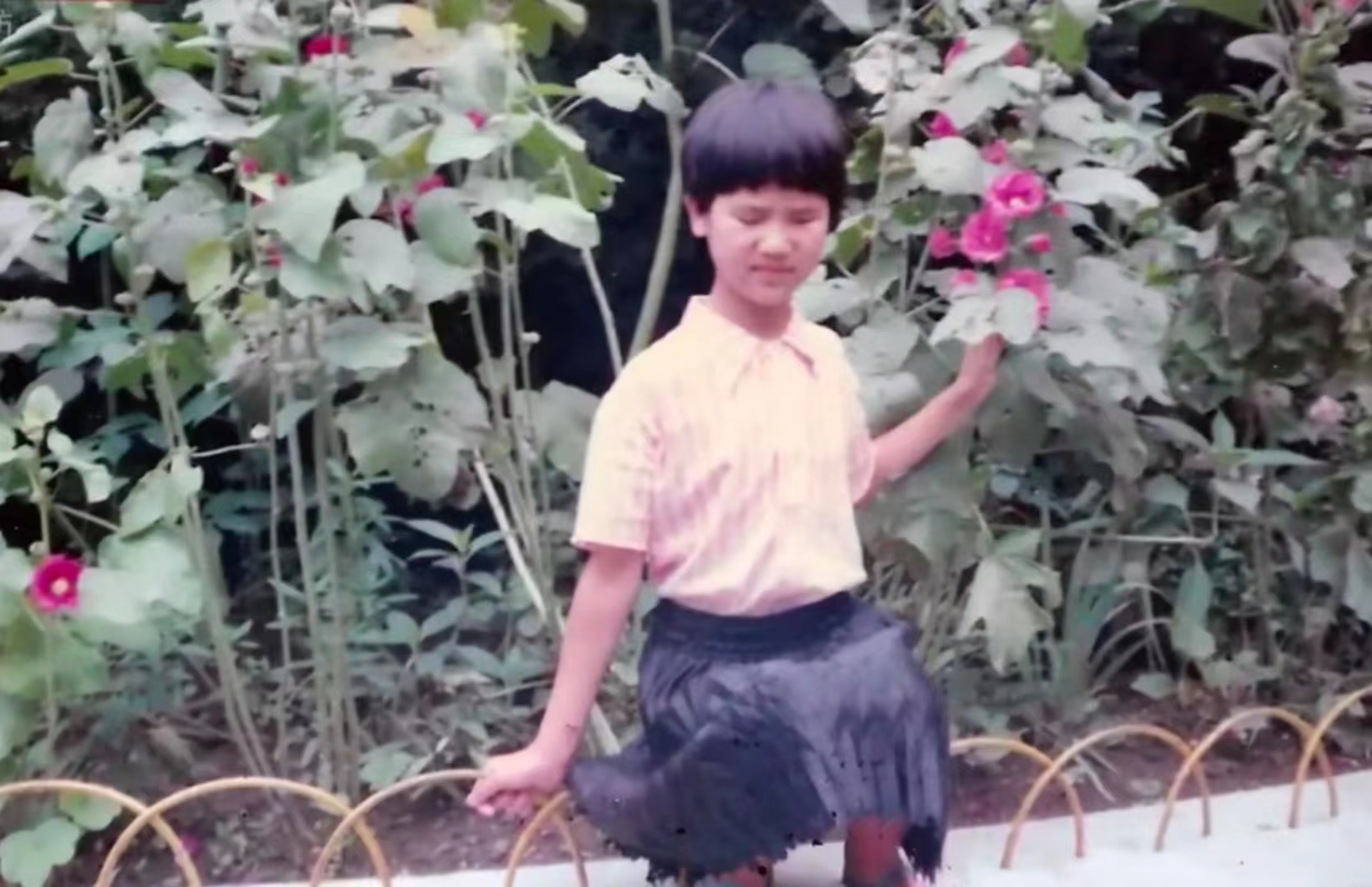 "盲人主持人"董丽娜,1岁失明16岁学按摩,她凭啥实现人生逆袭