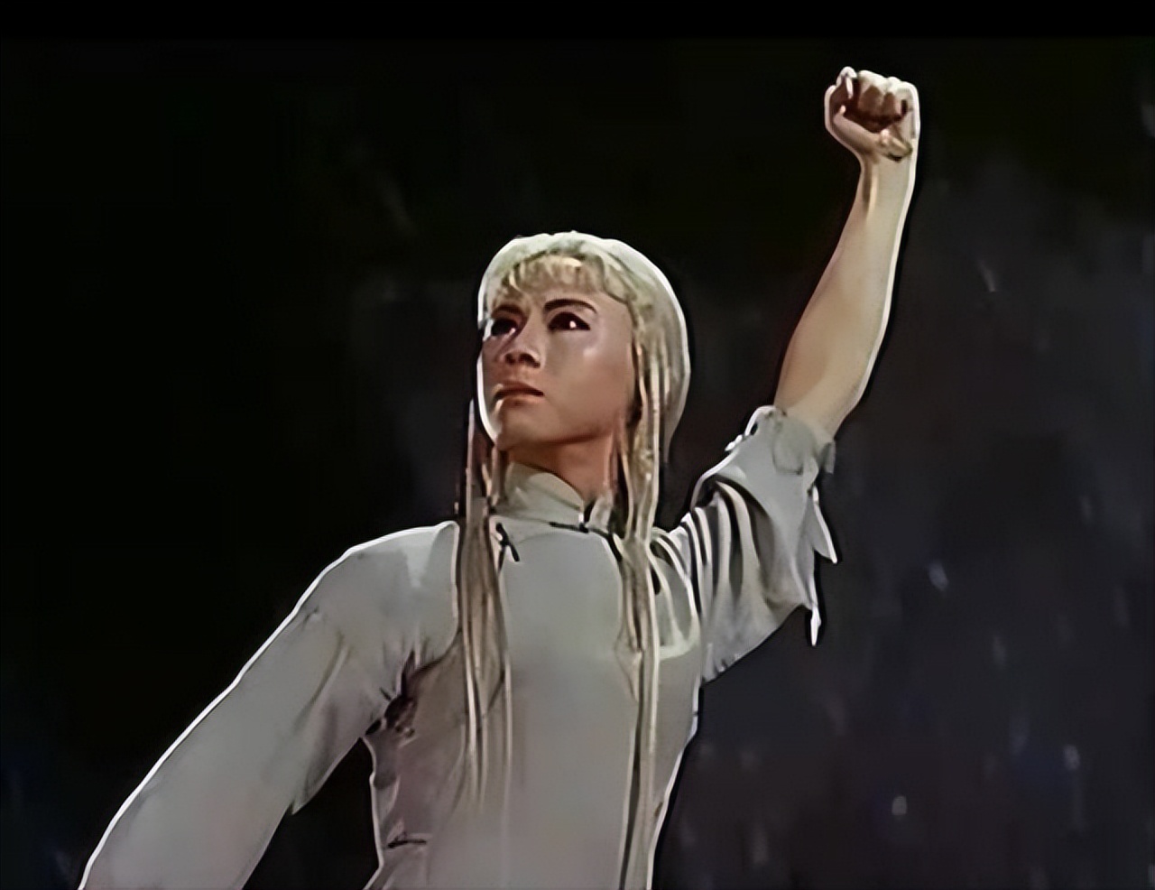 一代偶像石钟琴:演《白毛女》红极一时,丈夫离世后她怎样了?