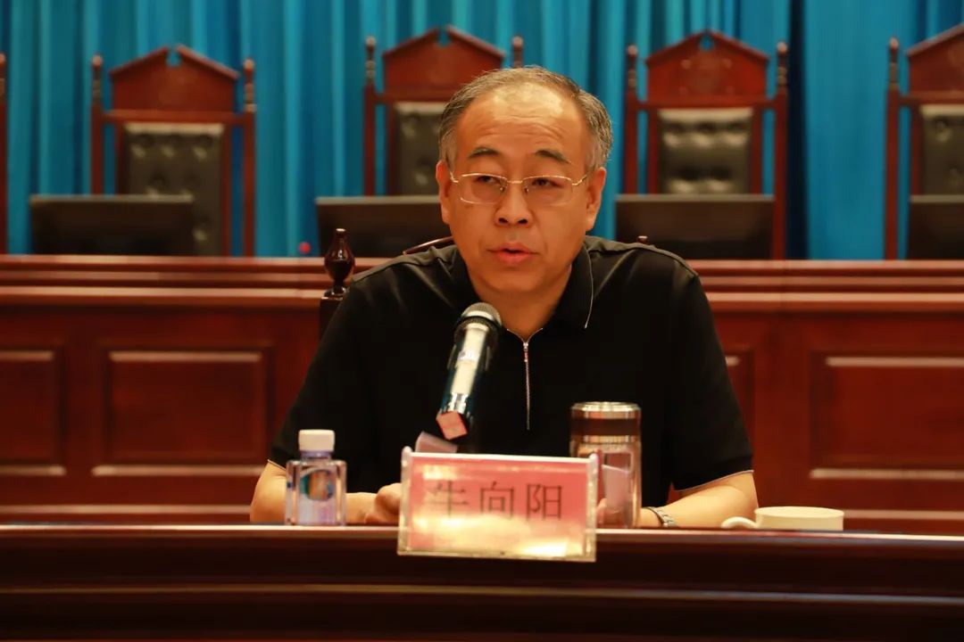 【工作动态】唐山中院牛向阳院长到遵化法院开展"三个规定"宣讲并走访