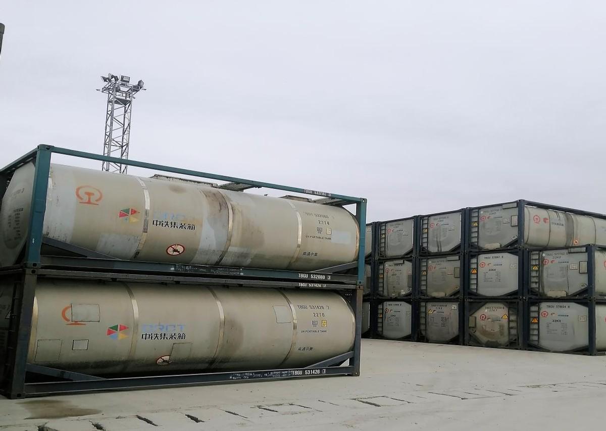 广铁集团茂名东铁路物流园运送植物油罐箱近千组助力湘企复工复产