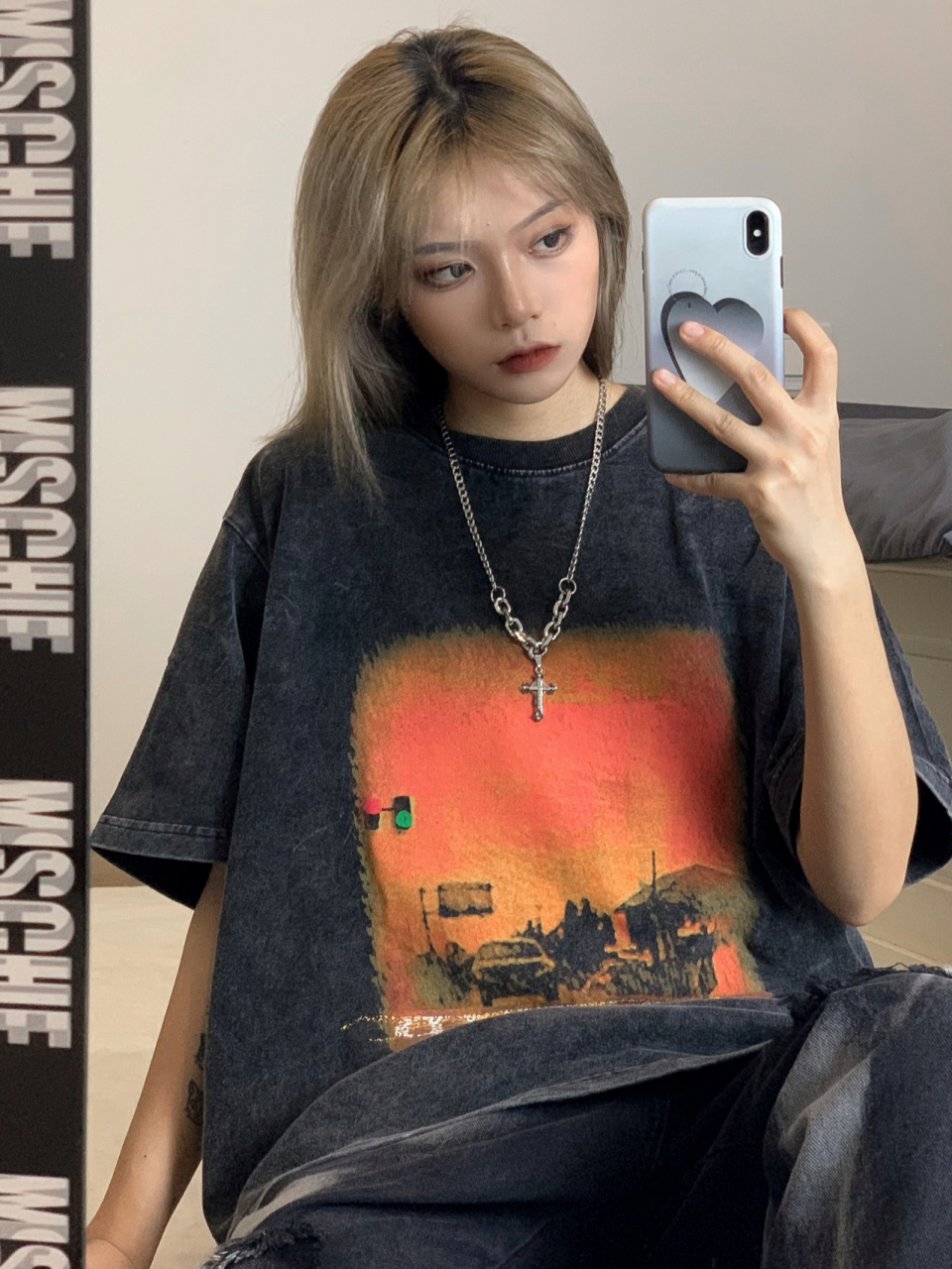 短袖:sunnier shop 日落印花真的太绝了,大片的印花出门穿这件回头率