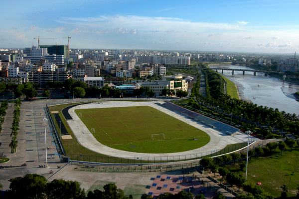 再见!茂名体育中心开始升级改造,游泳场10月25日起围蔽拆除