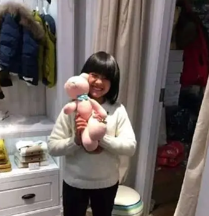 还记得变形记中的女孩王红林吗?进城后染上"公主病",近况如何