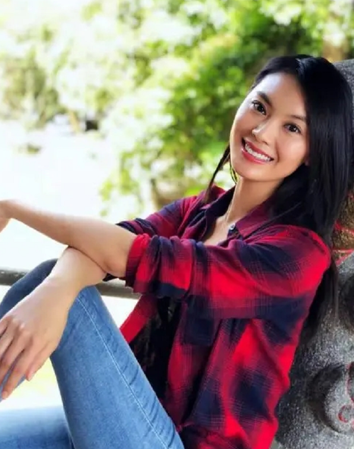 "世界小姐冠军"于文霞出身农村,2012年夺冠,后来投身公益事业