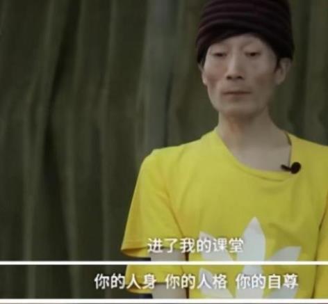 只会跳舞的46岁"巨婴",衣服父母洗也没人想嫁给他,却年入百万