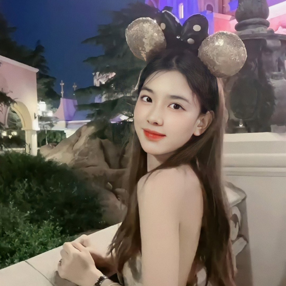 呜呜姐发文痛哭,与孙一宁感情引猜测,王思聪风波后两人未再同框