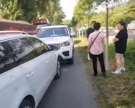 交通事故环保局车辆逆行撞车态度蛮横？官方回应了