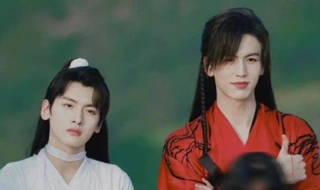 周雨彤和翟潇闻恋爱?耽改剧天官赐福还未播出,双男主先自爆女友