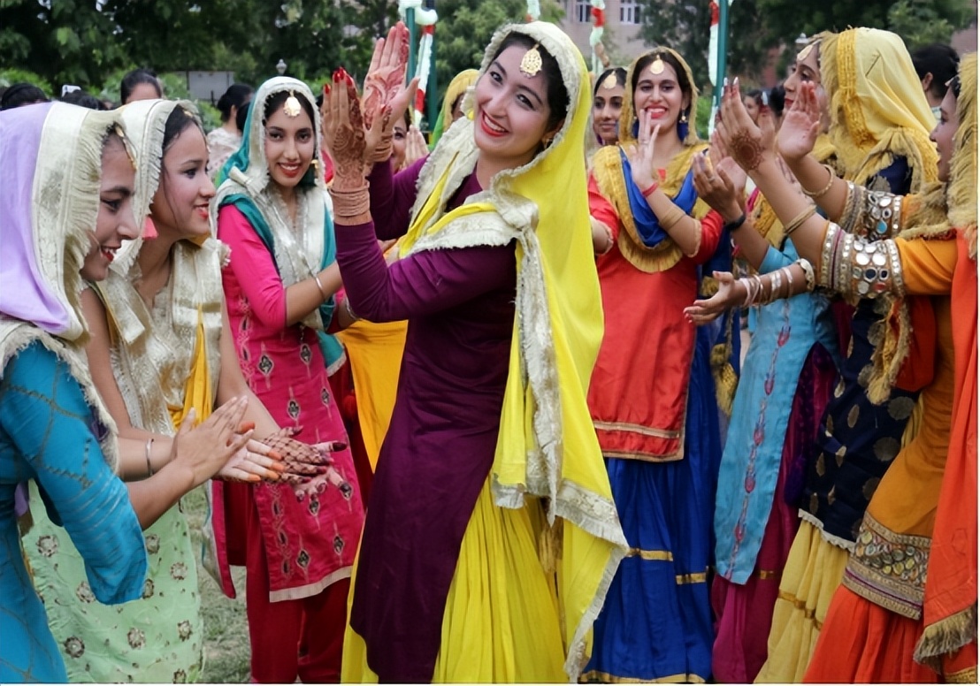 大量印度美女涌入中国,却不是要来旅游,得知原因让大家哭笑不得