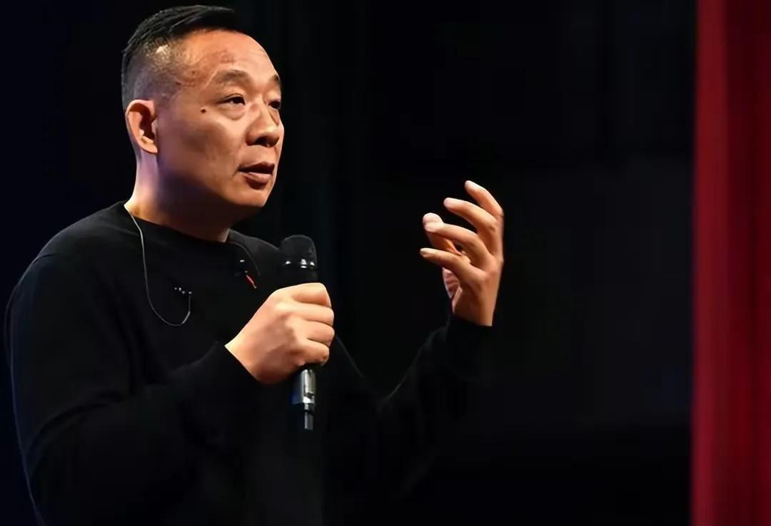 回顾胖东来老板带员工旅行照片曝光网友你就是这么当老板的