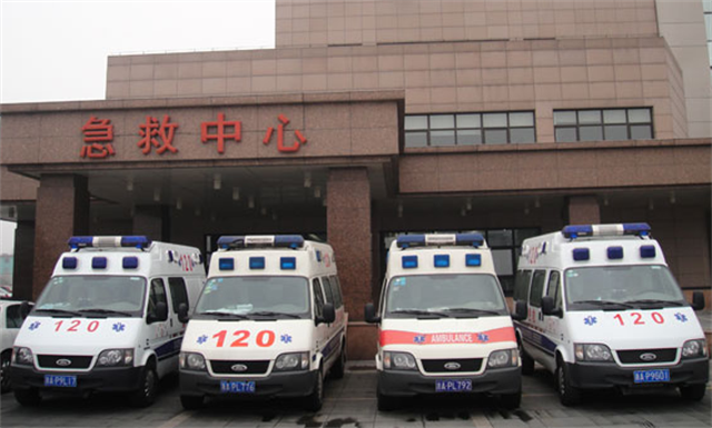 黑救护车的生意经:人死在半路钱要翻倍,敢举报就拉去殡仪馆烧了