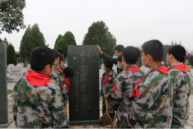 退休将军贾雪阳情牵教育,在革命老区组建希望小学