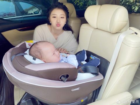 "萌版小董卿"张杨果而晒二胎照 小芒果胖嘟嘟很可爱