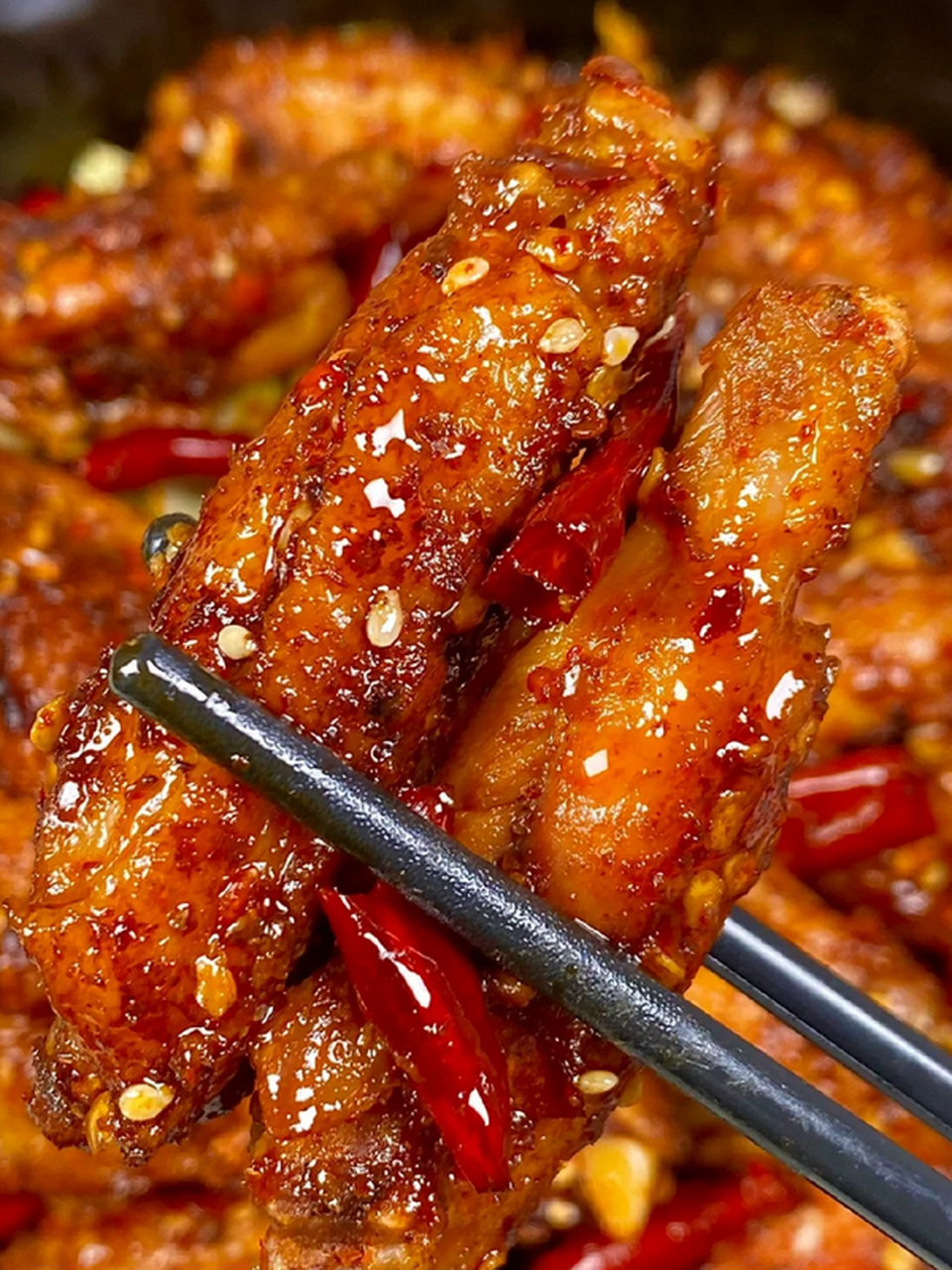 亲们,我必须告诉你们,这道麻辣鸡翅真的太香了!