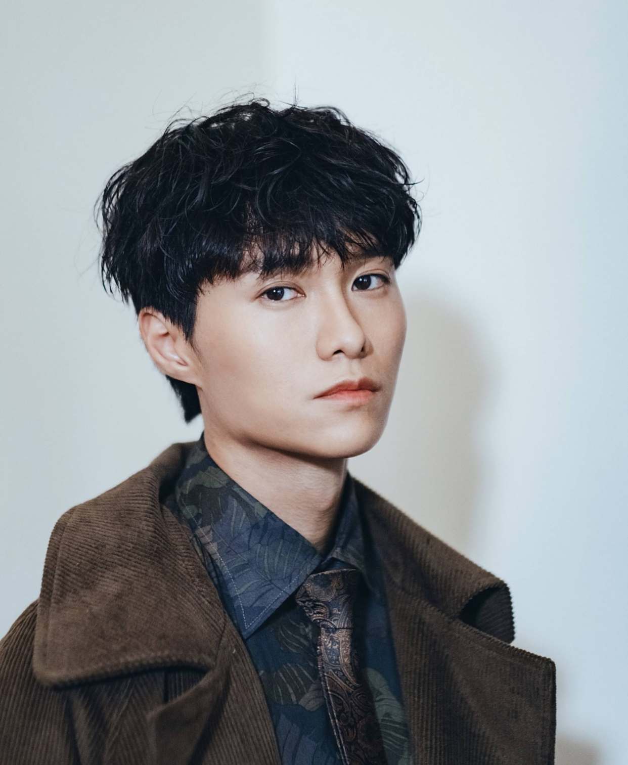 31岁tvb小生胡鸿钧入行十年首个演唱会下月开唱,亲力亲为感兴奋