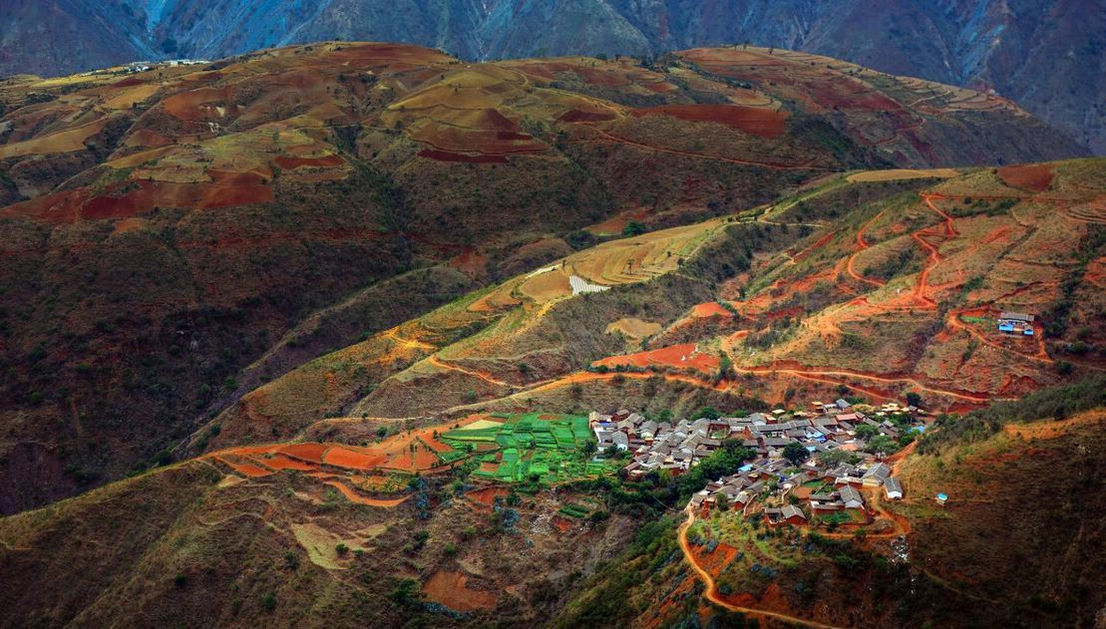 在四川最南端,有一个饱含云南风情的小城,名叫会理