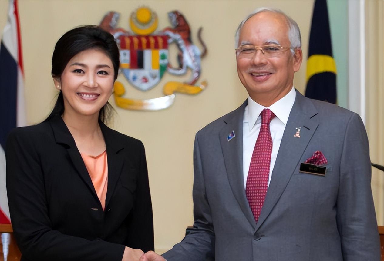 1.英拉是毋庸置疑的亲华派华裔.