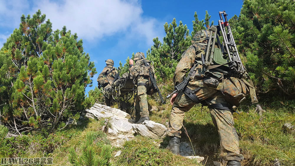 德国山地猎兵部队的54天新兵训练 mg5机枪 独轮车成为最大亮点