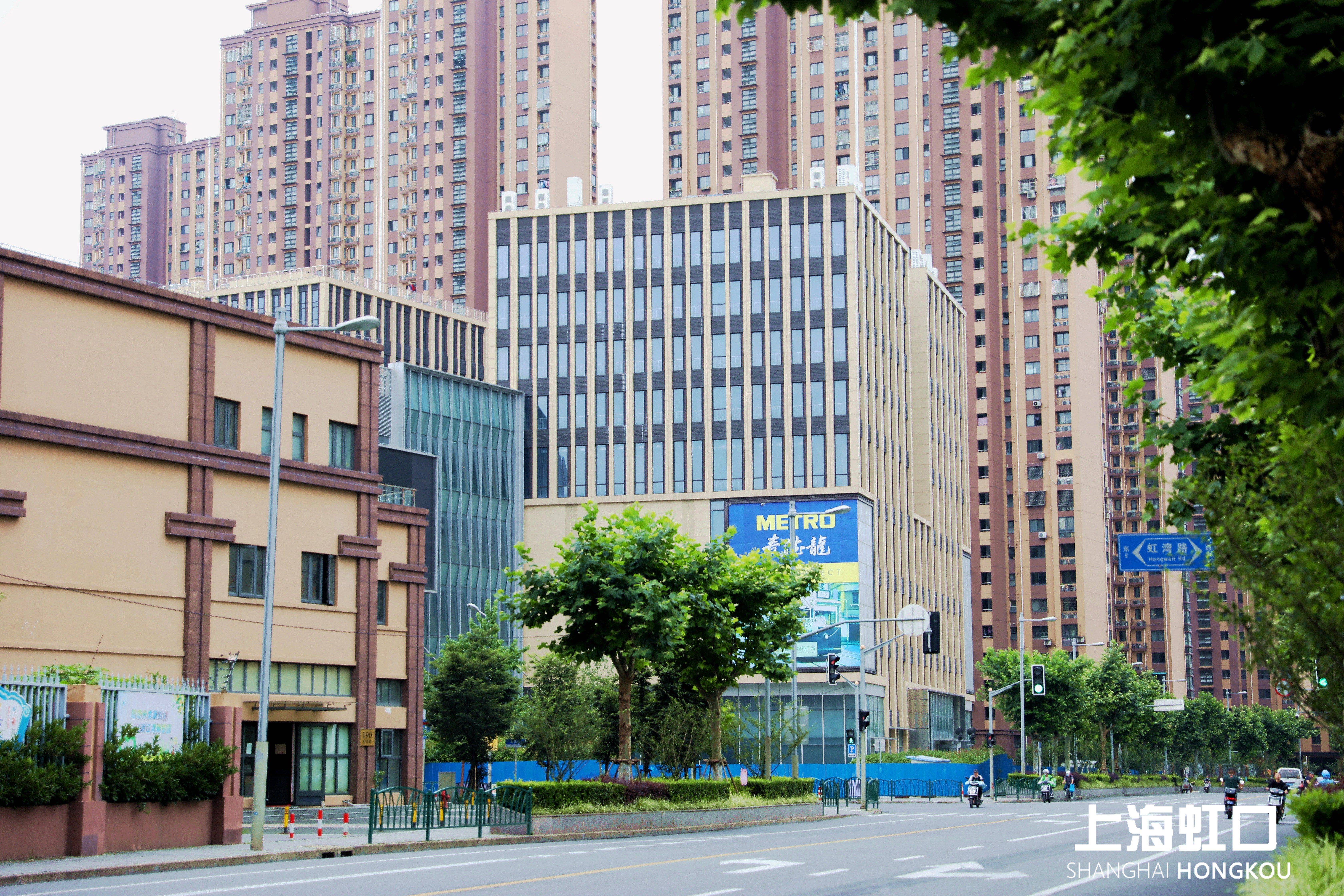 今天,彩虹湾四期提前交付,迎来首批新房主人!