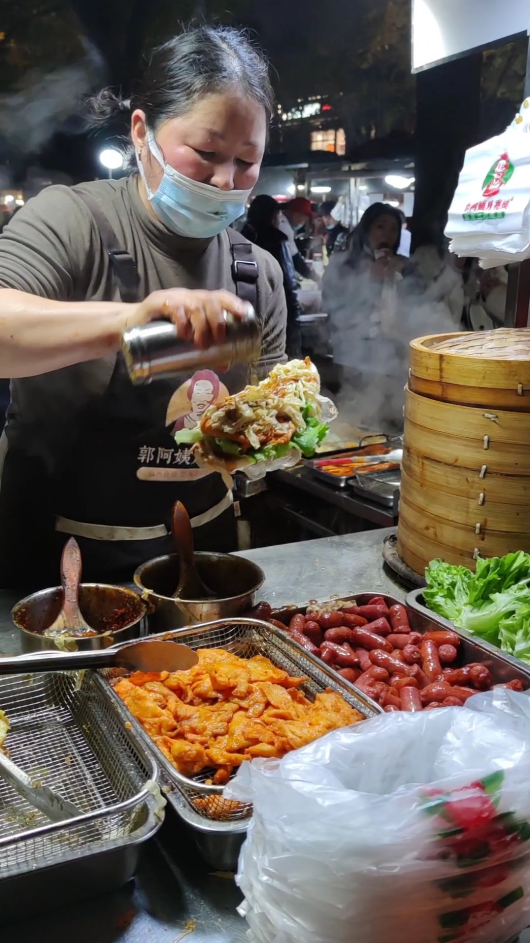 三江夜市郭阿姨月亮馍,是多少吃货的回忆啊!