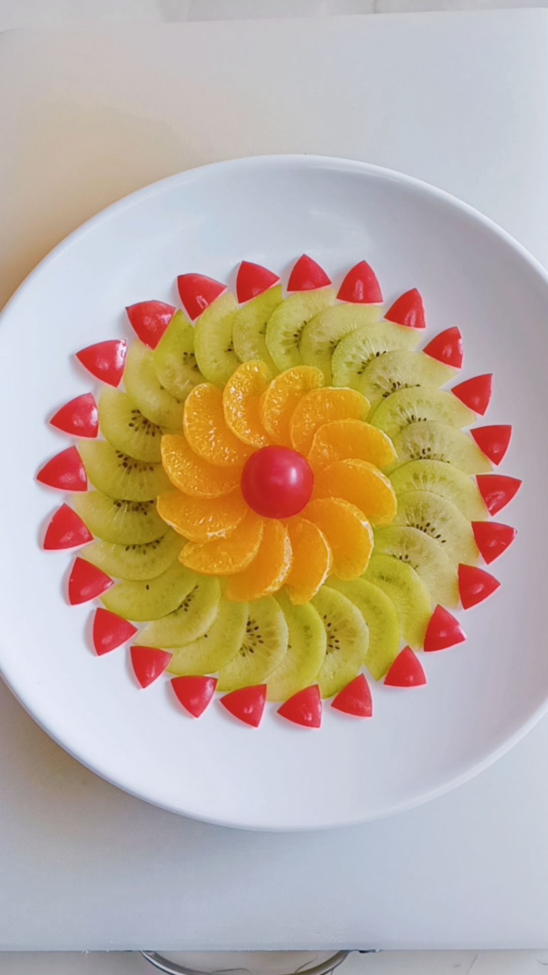 简单漂亮的水果花式拼盘