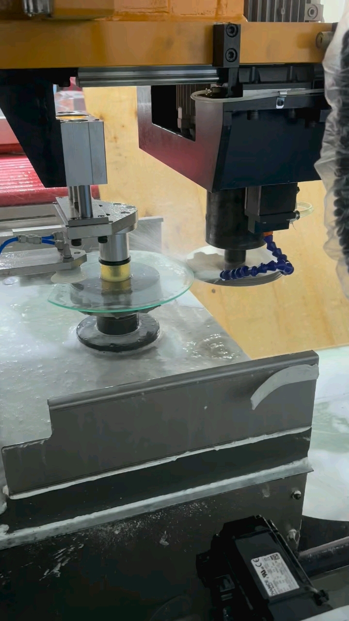 激光切割玻璃 #激光玻璃打孔#激光玻璃钻孔设备#玻璃机械