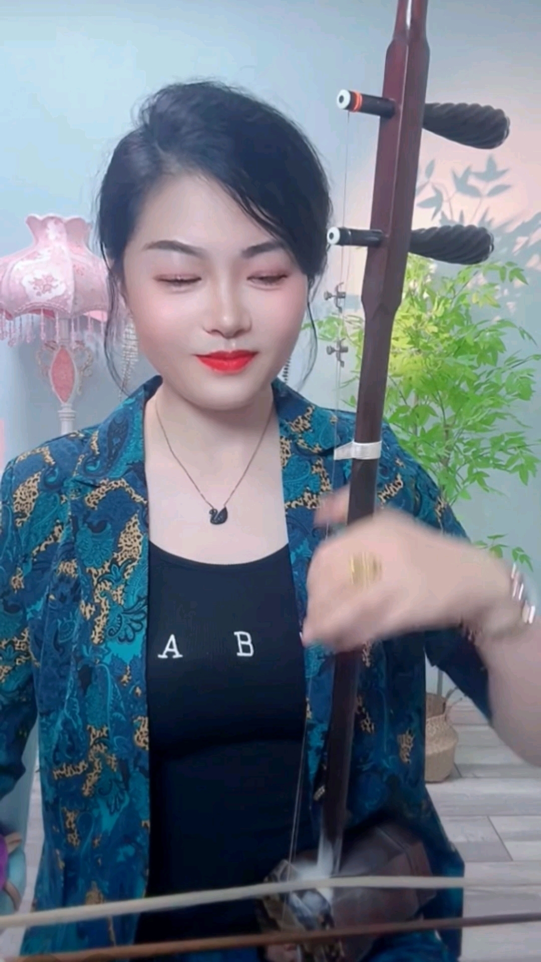 二胡《拥军秧歌》