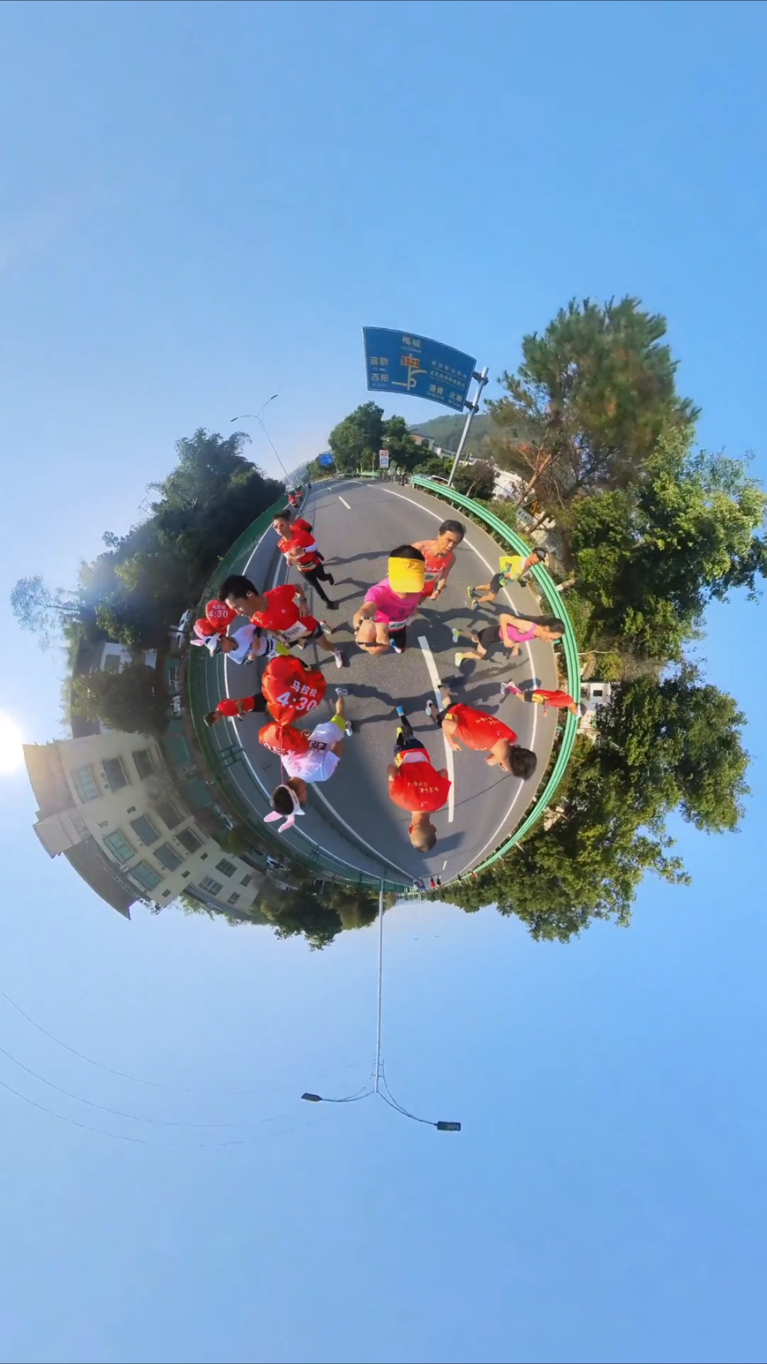 马拉松赛道, 这个角度杠杠的,影石360全景运动相机拍摄