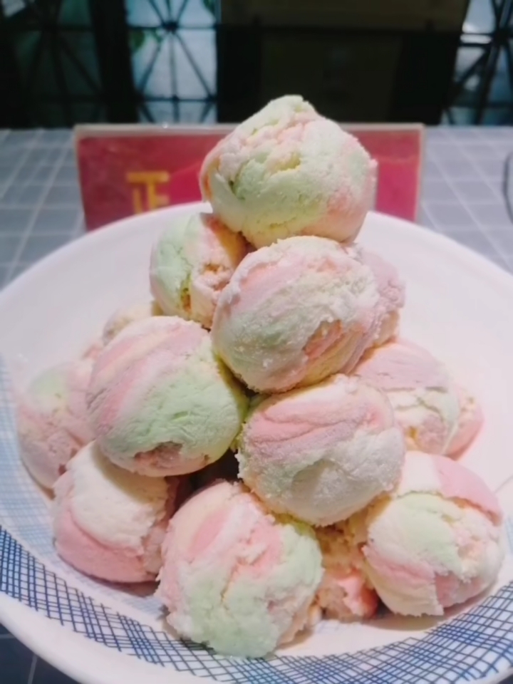 七彩手工冰淇淋[gf]200b[/gf]一款省时间,省人工,省成本的小本生意