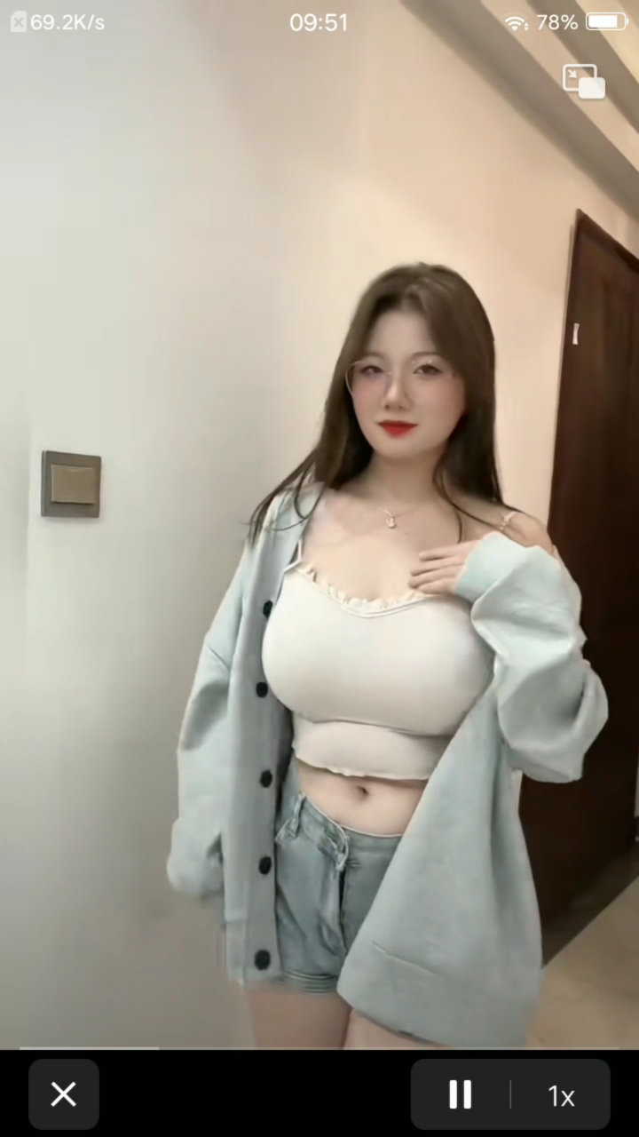 「养眼美女合集173」冬季这种微胖身材穿什么类型衣服合适?