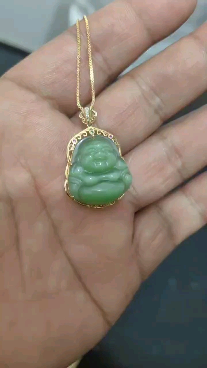 和田玉碧玉粉青佛公,料子细腻雕工精湛,美丽大方,高端上档次