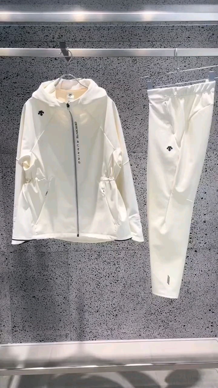 迪桑特男装早春新款运动套装