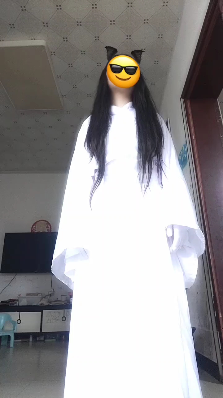 禁婆:我改行了,不吃那群臭盗墓的了,我要跳舞养活自己