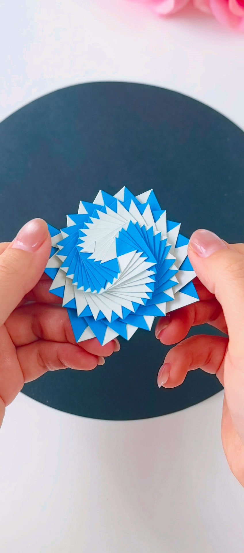 教你用纸折一个会旋转的方块,好玩又解压!#折纸玩具