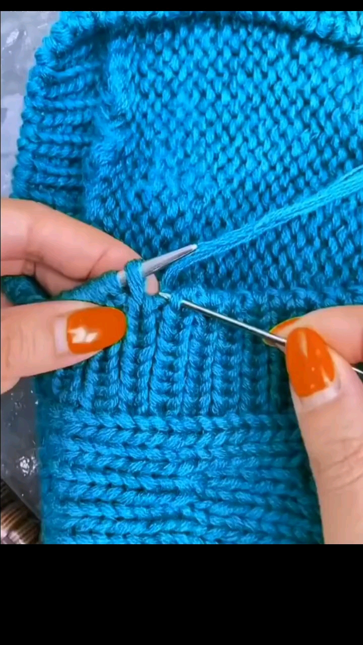 手工作品,用缝衣针修毛衣领边教程