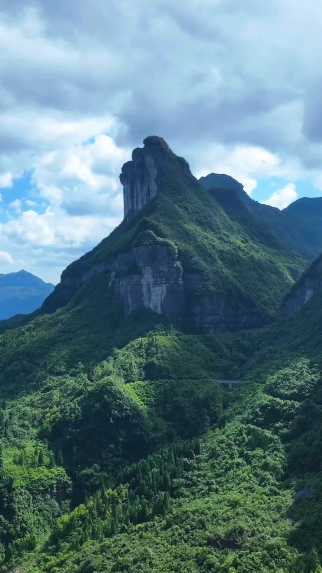 自然奇观|雄鹰展翅