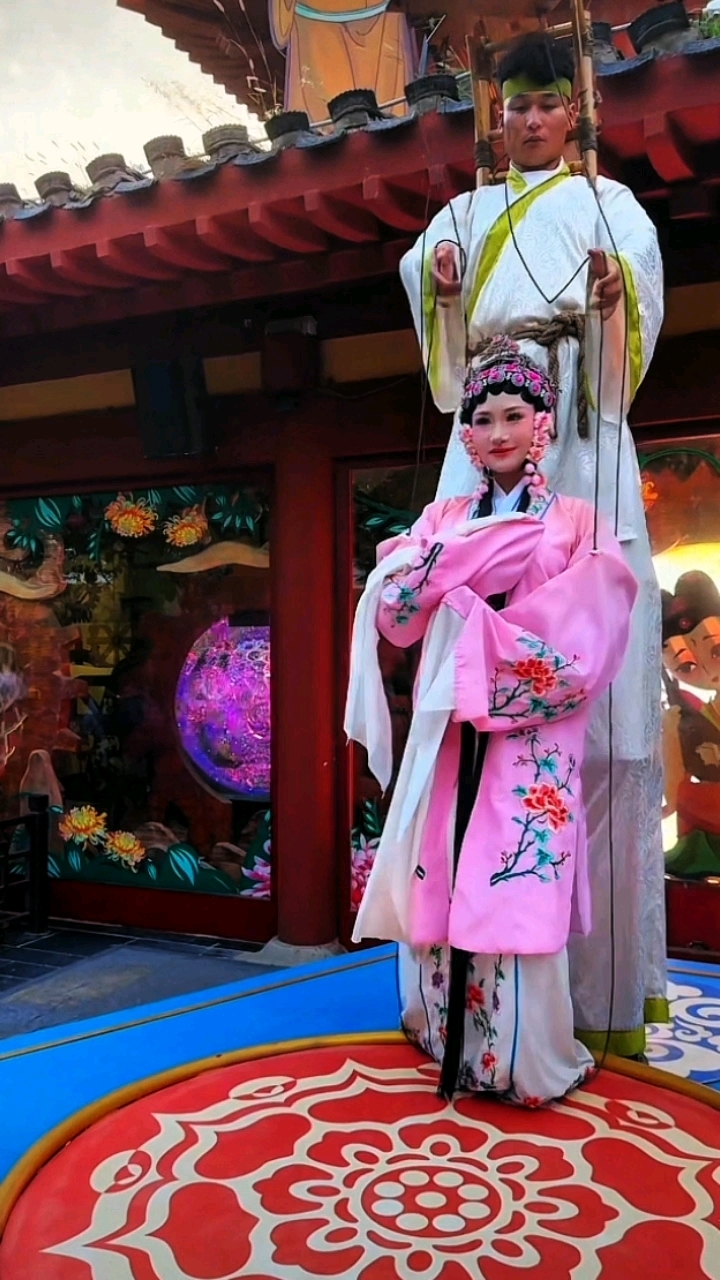 开封清明上河园的真人提线木偶戏!