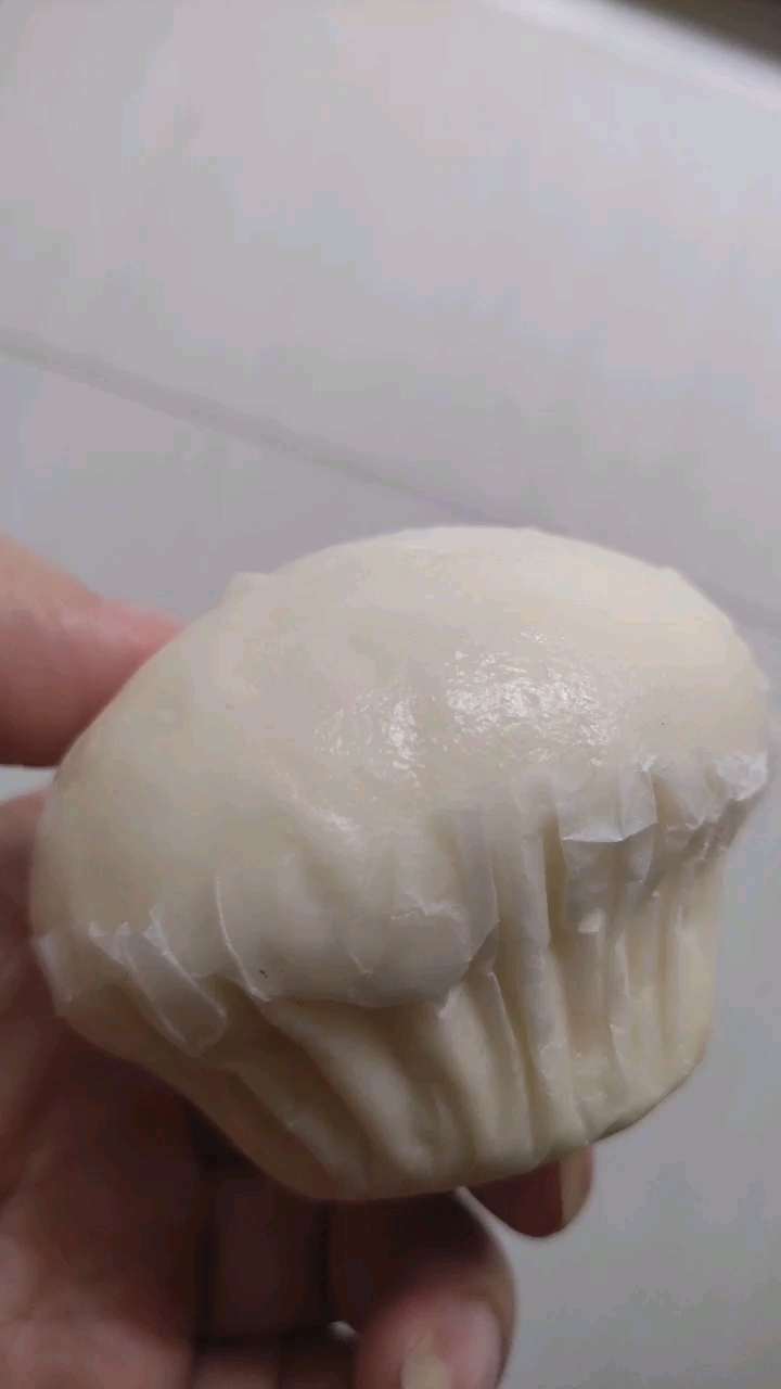 麦香包长这样,卖相很不错,1.5块一个