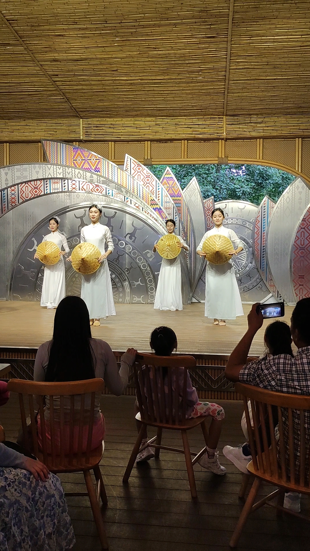 欣赏越南小姐姐跳舞