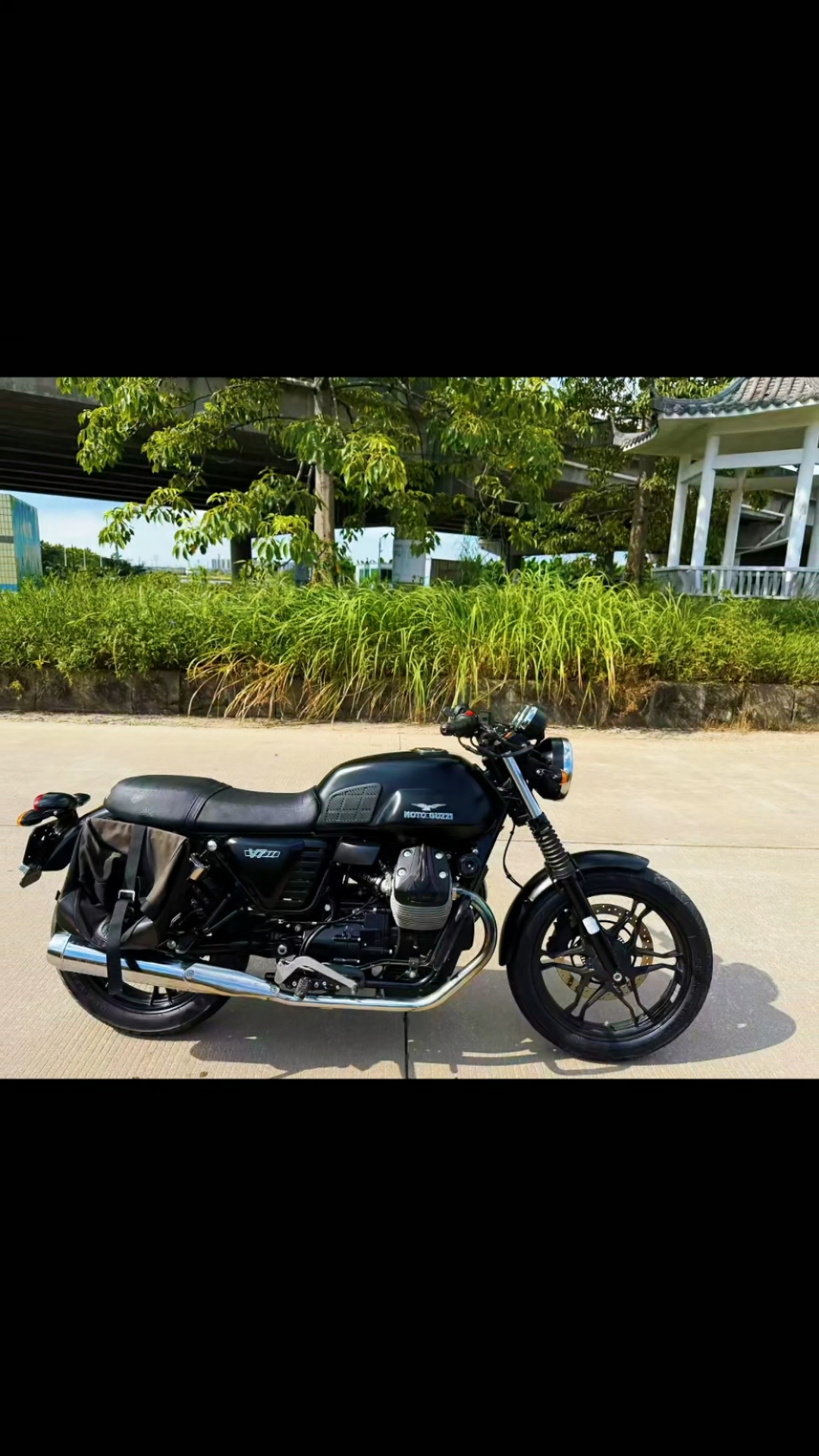 15年摩托古兹v7 复古